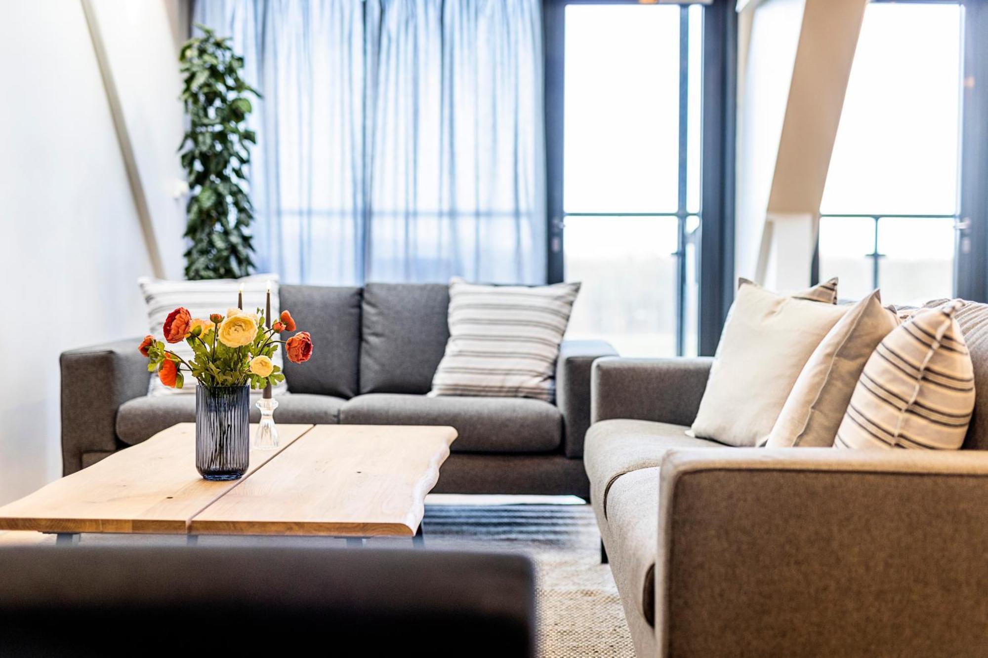 Idraettens Hus Hotel Og Konference Брённбювестер Экстерьер фото