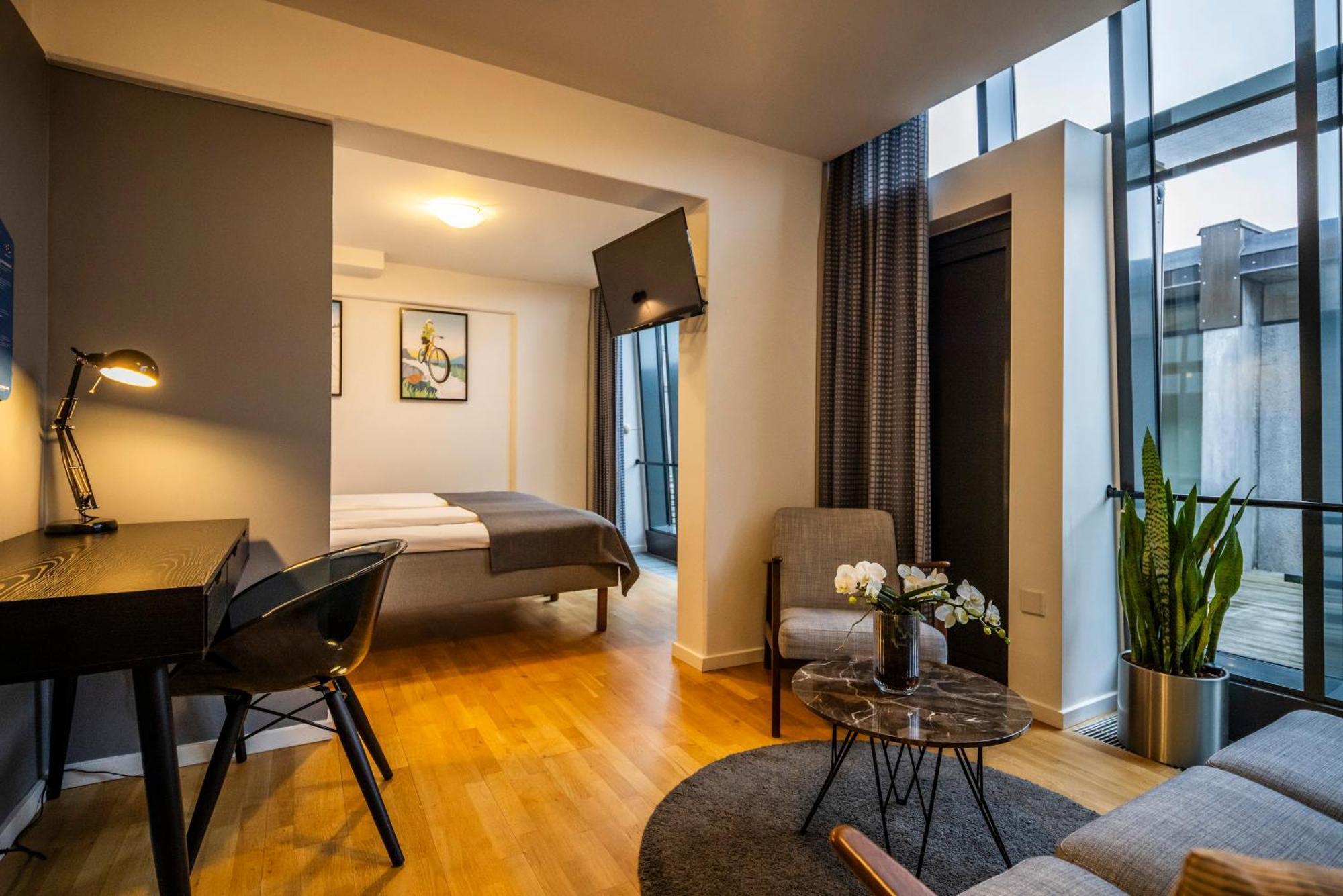 Idraettens Hus Hotel Og Konference Брённбювестер Экстерьер фото